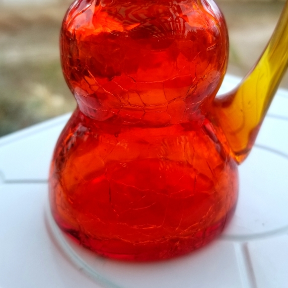 Vintage miniature handblown crackled glass vase pitcher brigh orange with amber - Picture 4 of 12